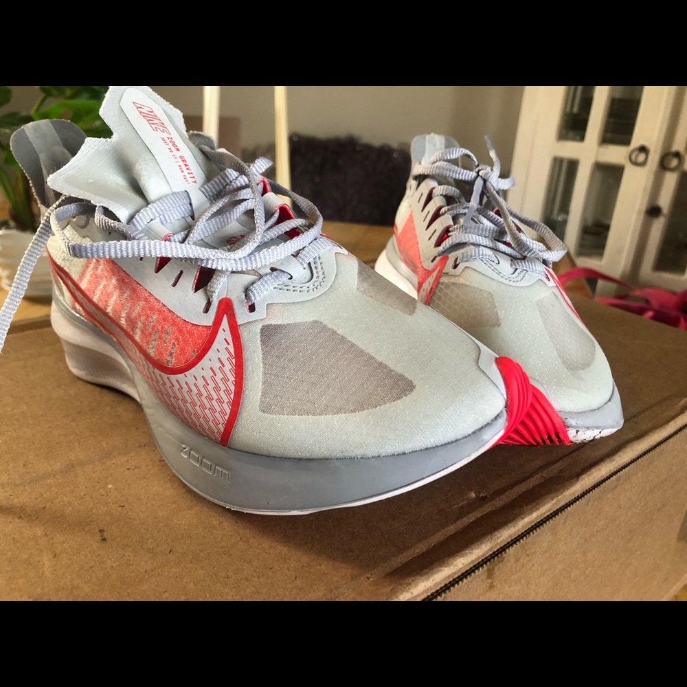 Nike Zoom Women’s Sneakers 6.5